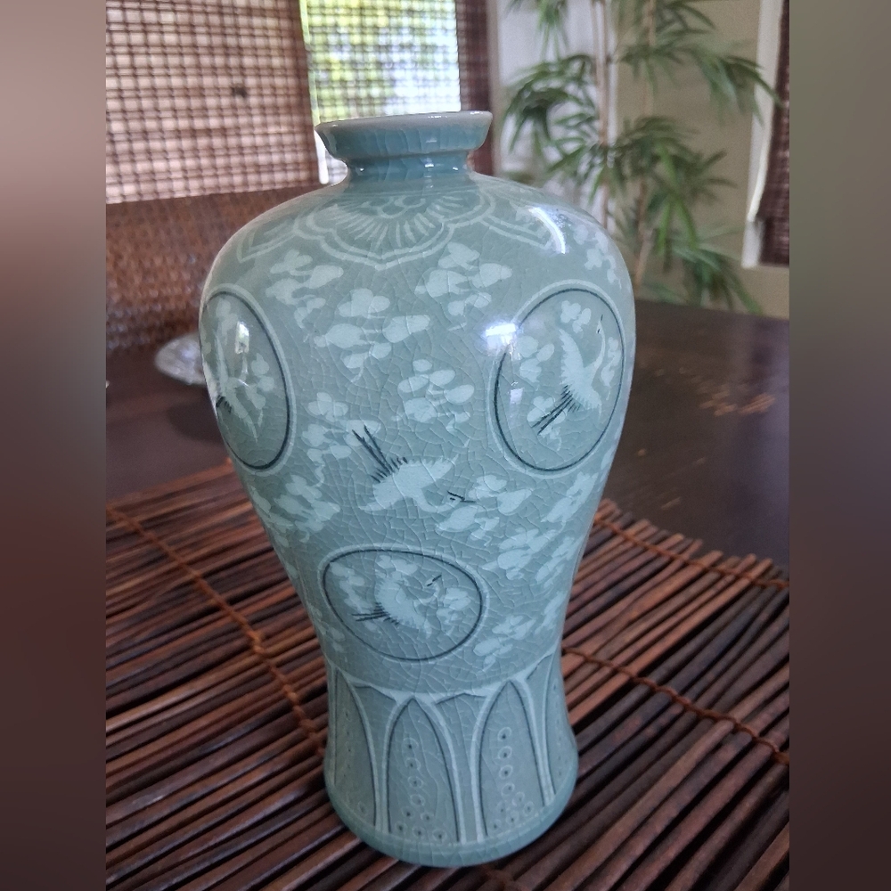 Vintage Korean Celadon Maebyeong Porcelain Vase Cranes & Clouds Crackle Glaze